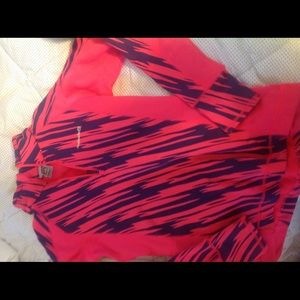 Avalanche size medium half zip